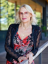 Hyv�rinen, Asta